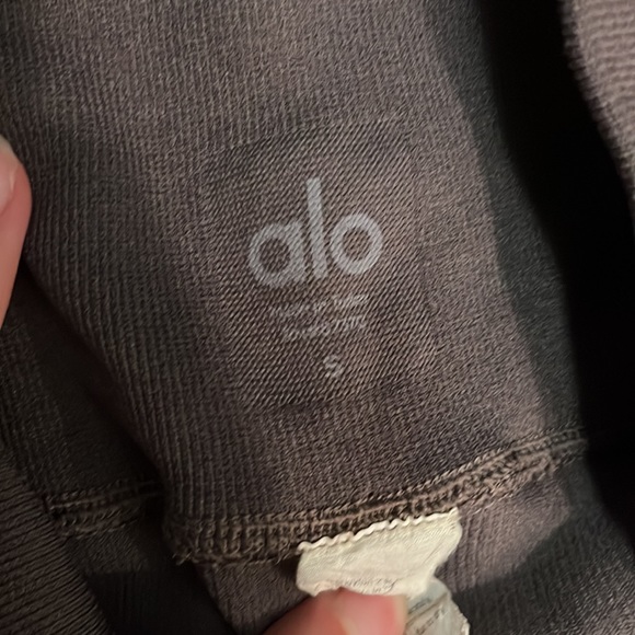 Plum Alo Hole Leggings - Picture 3 of 5